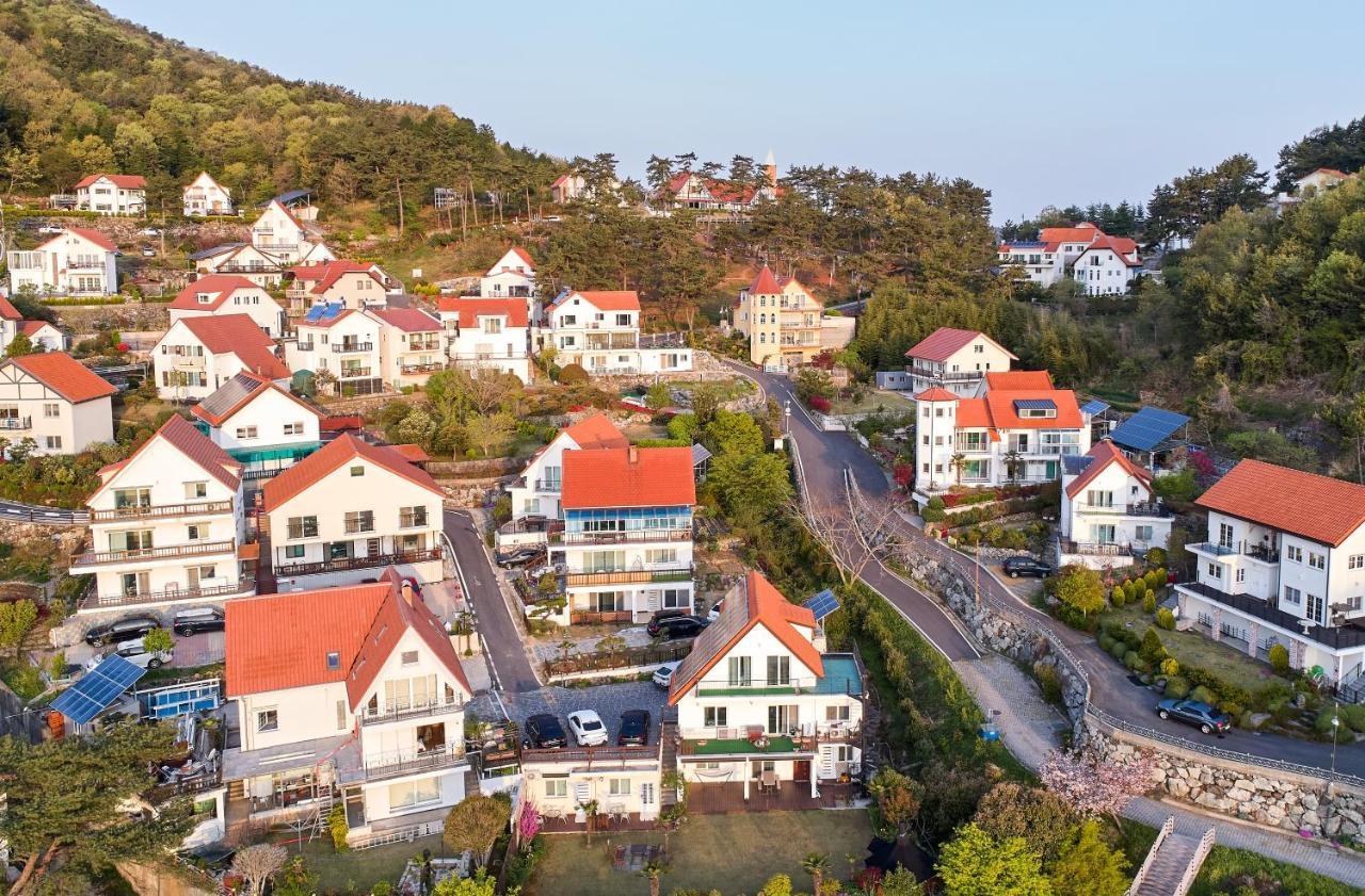Herkules Namhae German Village Exteriör bild
