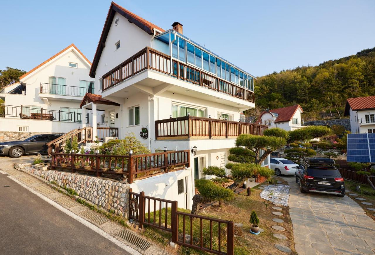 Herkules Namhae German Village Exteriör bild